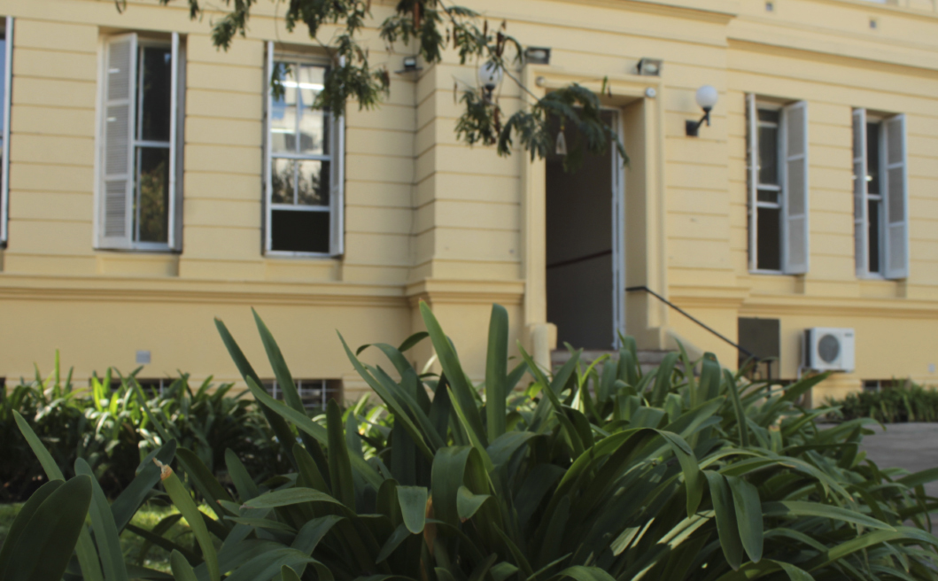 Día de la trabajadora y del trabajador nodocente